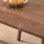 Table en bois massif avec des coins arrondis simples-106483569