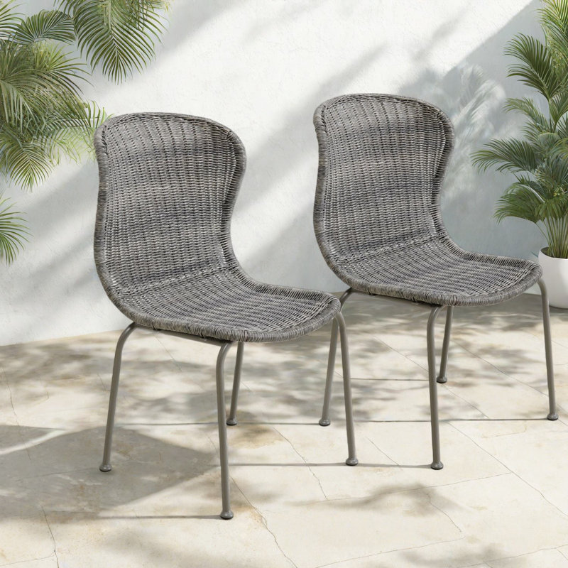 Chaises de patio compactes, ensemble moderne en rotin gris pour les repas en plein air