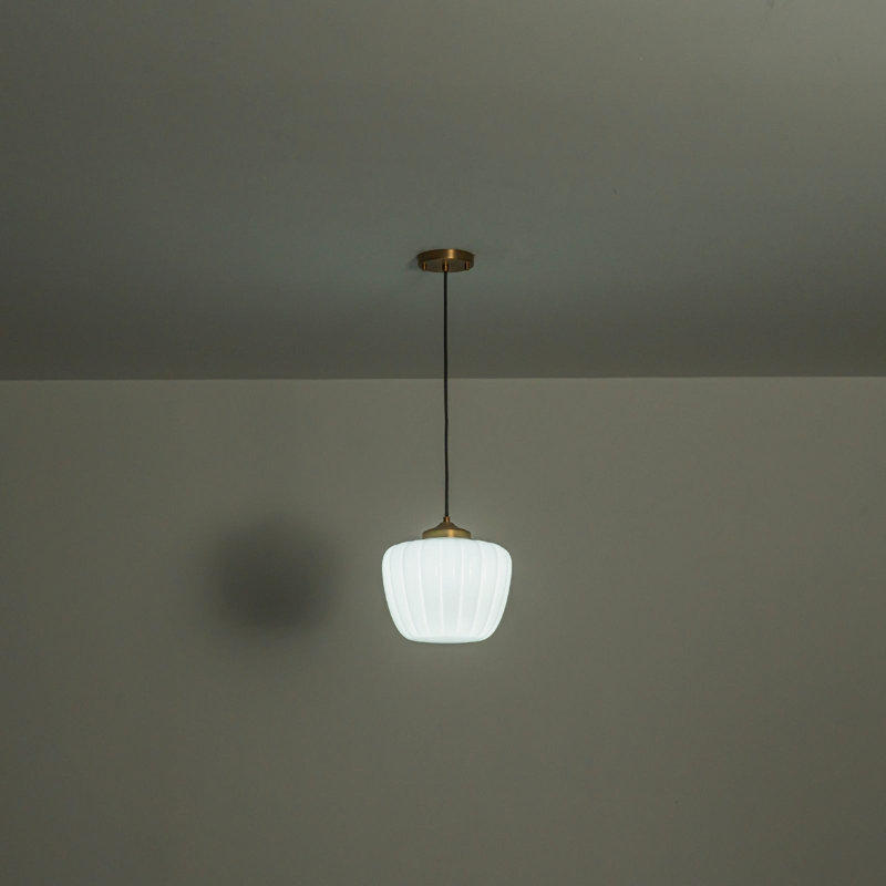 Luminaire suspendu vert en verre rayé, White, Brass/Black