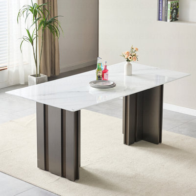 Table de salle à manger rectangulaire de 69,30 pouces de style moderne, en verre trempé avec plateau de table en marbre, pieds de table brossés mat, convenant à 4 à 6 personnes, marbre blanc, gris mat.