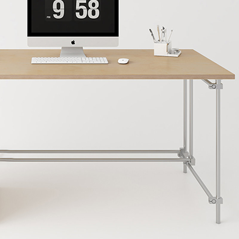 Bureau d'ordinateur à trois tiroirs Durable, Beige, H 29,52 po x l 82,67 po x P 33,46 po