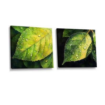 «Green Dewy Morning Leaves I» - art mural feuilles - art mural traditionnel pour le salon 2 pièces