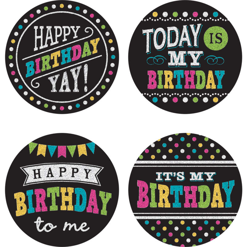 «Chalkboard Brights Happy Birthday» avec insignes