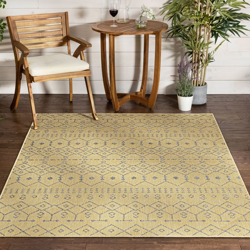 Geometric Synthetic Indoor / Outdoor Area Rug, Rectangle 160 x 220 cm