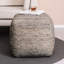 Pouf ottoman rembourré de 18 po de largeur Yinka-1989207875