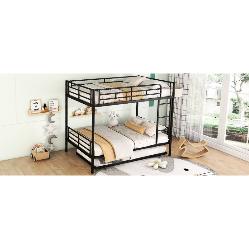 Lit superposé double au-dessus d'un lit gigogne double en métal - Solution pratique, moderne, épurée et fonctionnelle