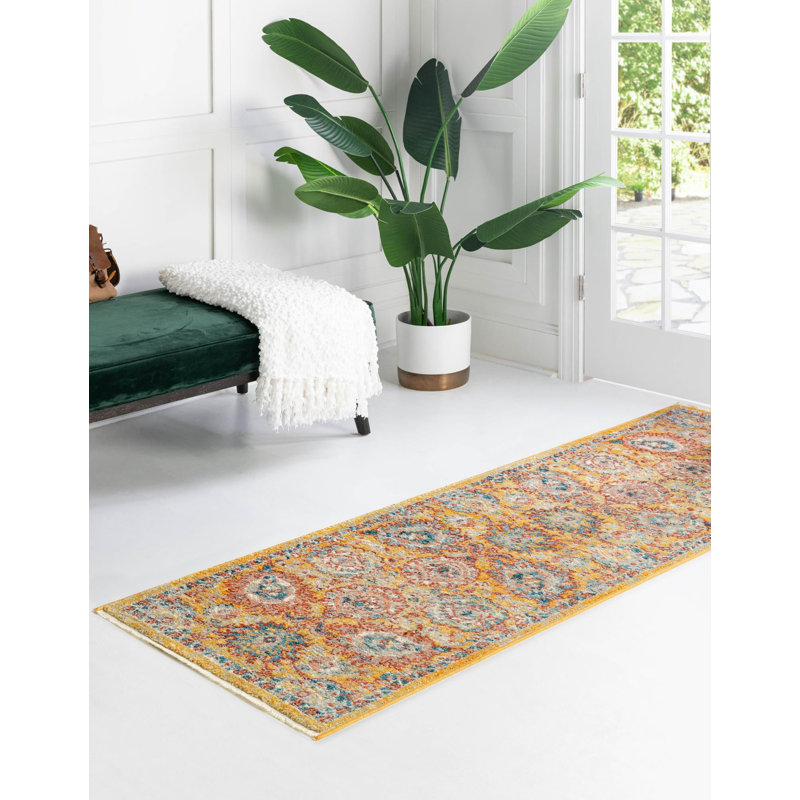 Tapis jaune à motif floral Akira, Tapis de couloir 2 pi 7 po x 10 pi 2 po
