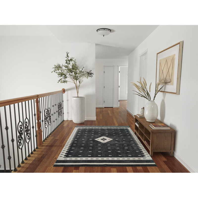 Tapis noir en polyester 5 pi 3 po x 7 pi 6 po Foundry Select Canella, Rectangle 3 pi 11 po x 5 pi 7 po