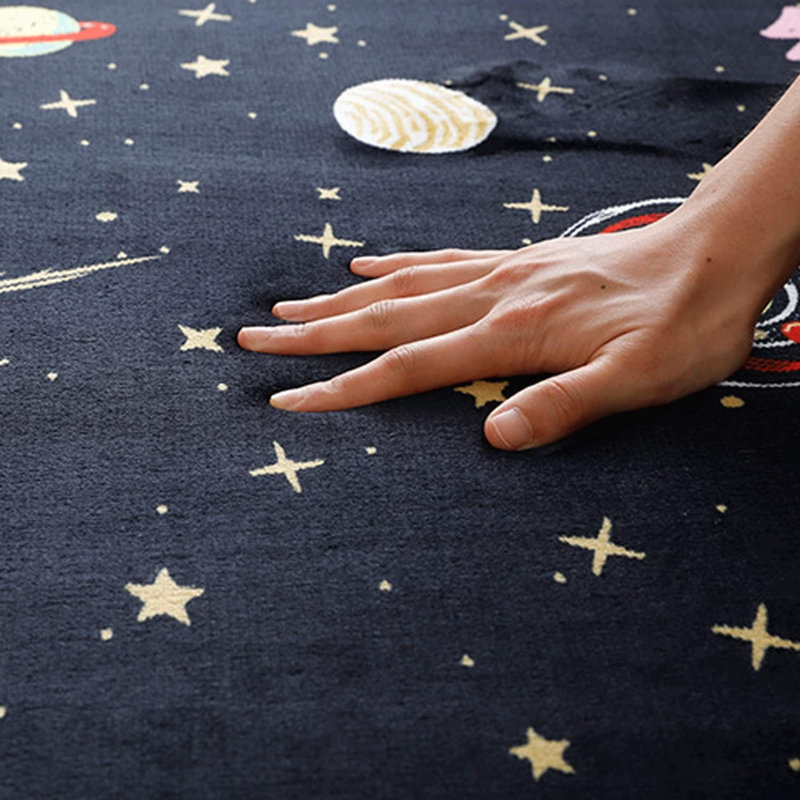 Tapis rectangulaire de 5 pi 11 po x 6 pi 7 po à envers antidérapant Roopville