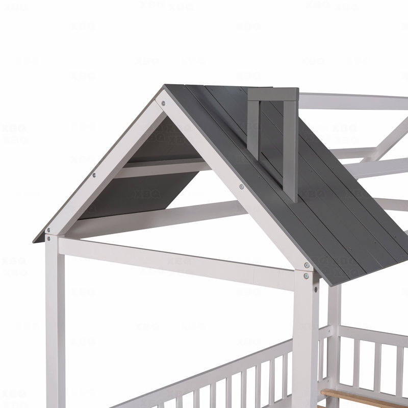 Lit simple, maison en bois avec clôture, Blanc / Gris
