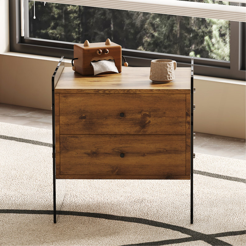 Table de chevet avec tiroirs. La surface de la planche est un panneau de fibres à densité moyenne