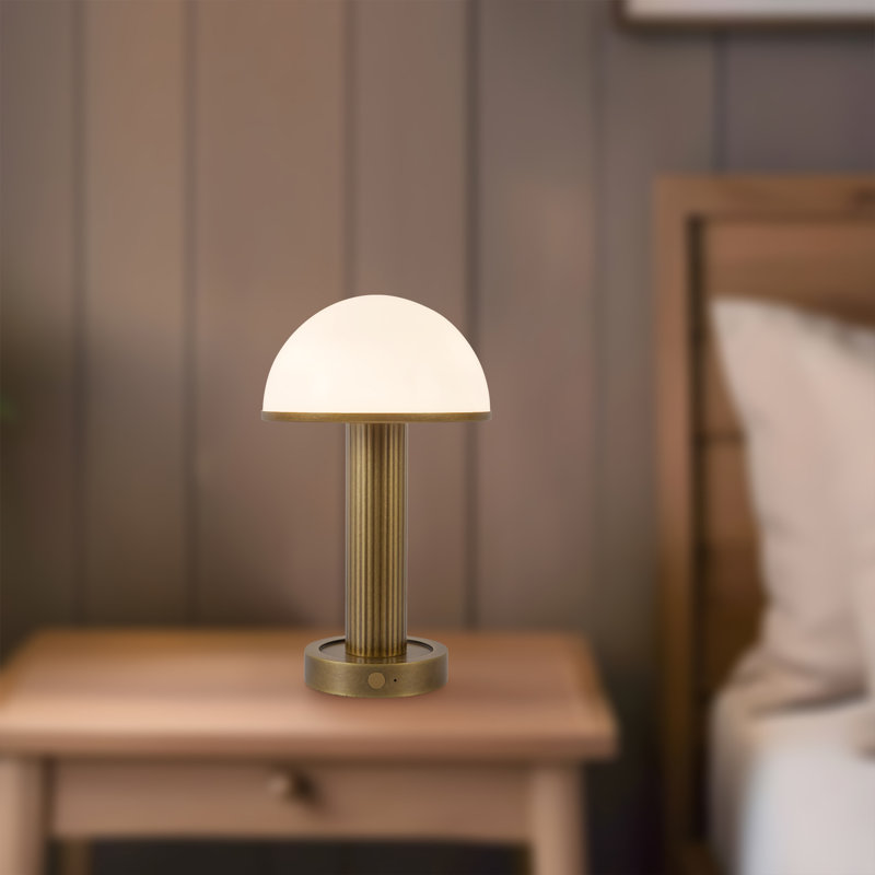 Vienna 9-in Black dimmable LED Table Lamp, Vintage Brass