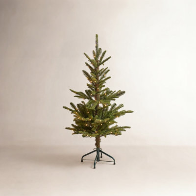 Layered Washington Spruce Artificial Christmas Tree with LED Lights