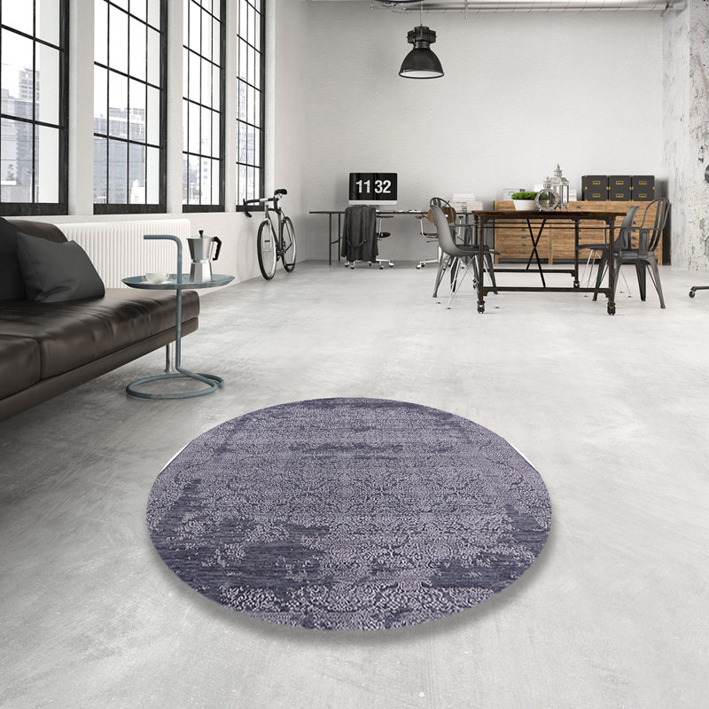 Oriental Indoor Rug, Round 3'