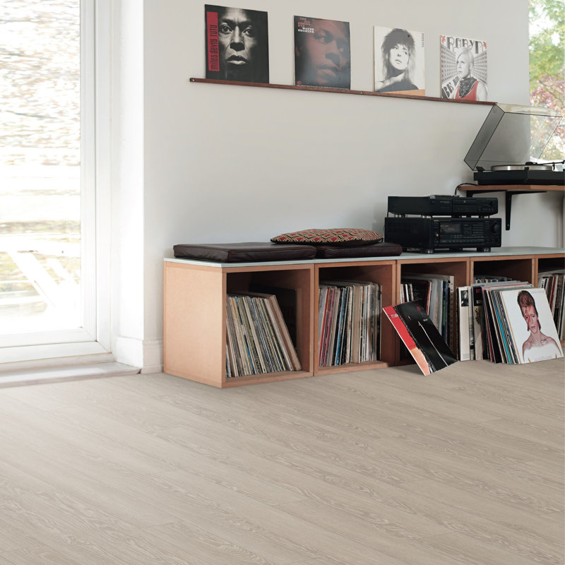 Revêtement de sol stratifié imperméable Proteco+ 6,41 po L x 48 po l x 12 mm AC4, Chêne sable argenté