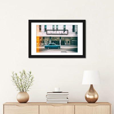 «Cuba Fuerte Collection - Teatro America in Havana II» par Philippe Hugonnard, impression sur toile tendue