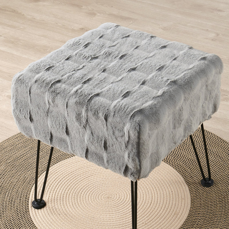 Repose-pieds standard large de 17 po Emilijus, Fausse fourrure grise