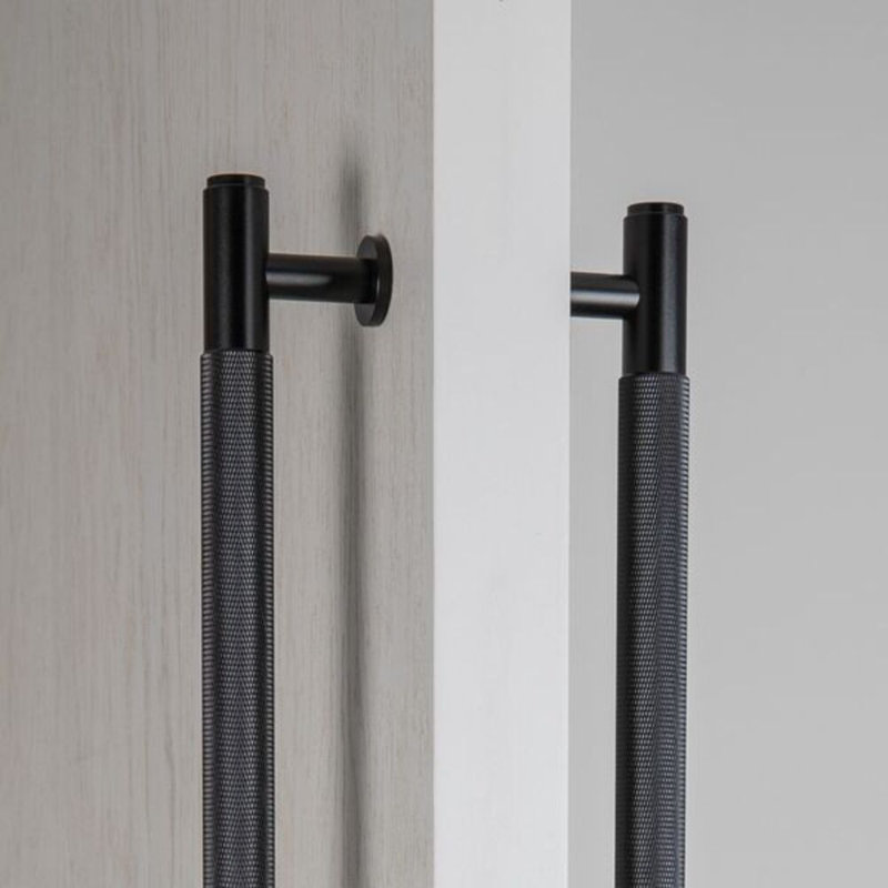 Closet Bar / Double-Sided, Black