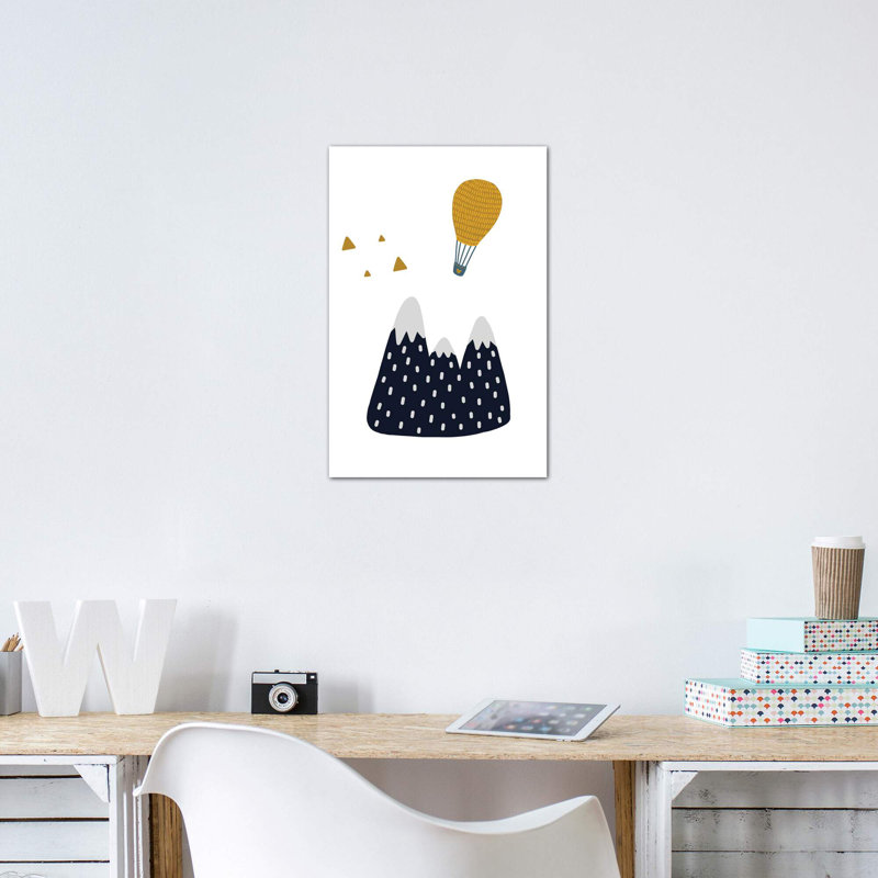 «Little Explorer Mountains Balloon», reproduction d'impression, H 48 po x l 32 po x P 1,5 po, Toile tendue, Pas de tapis