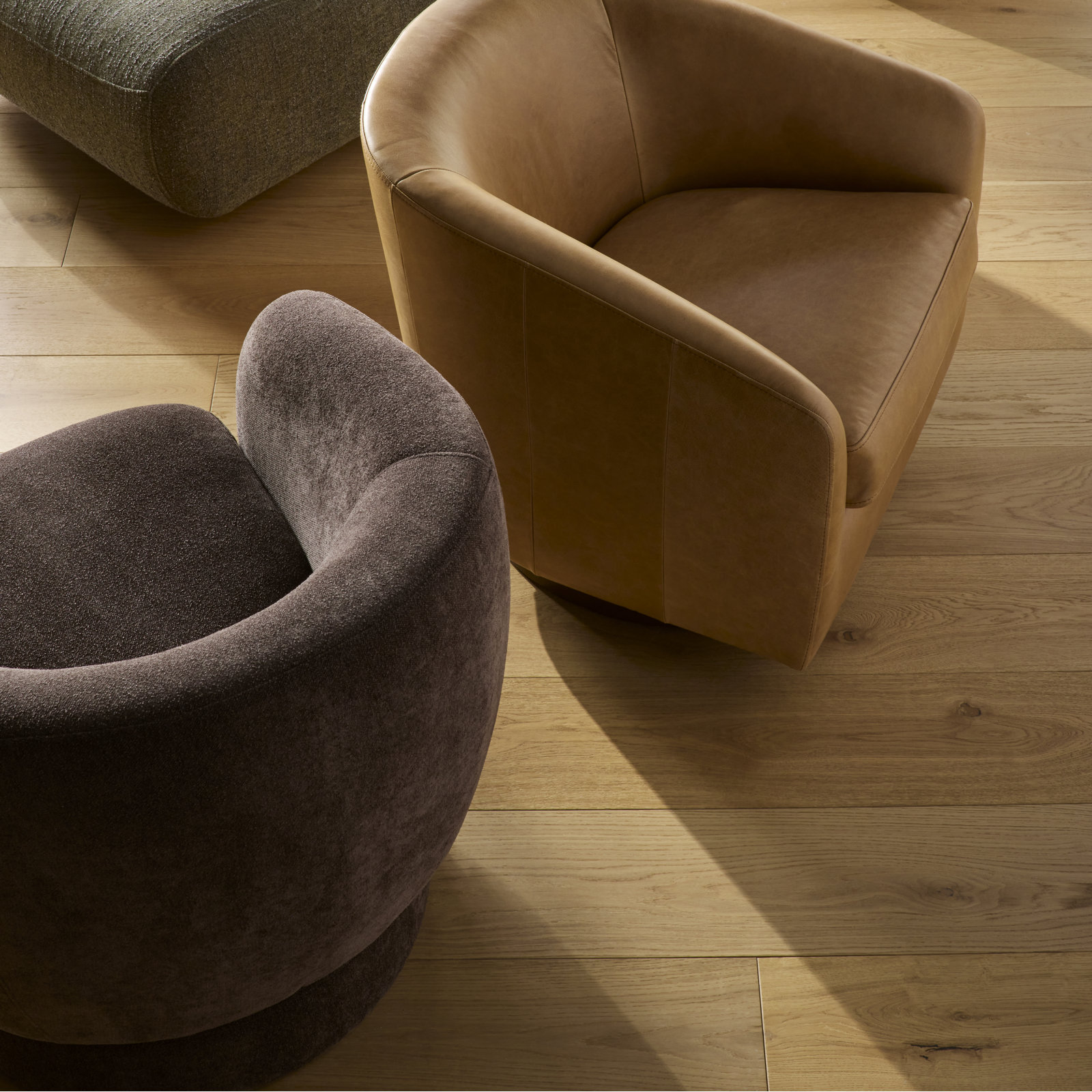 Genoa Swivel Barrel Chair, Brown