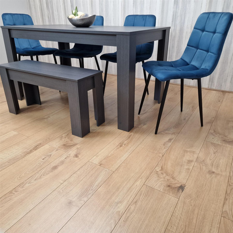 Dundalk 4 - Person Dining Set