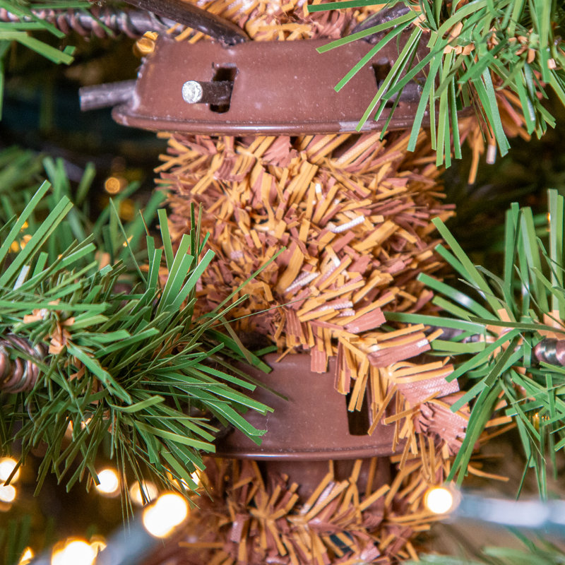 9' Pre-Lit Pine Tree