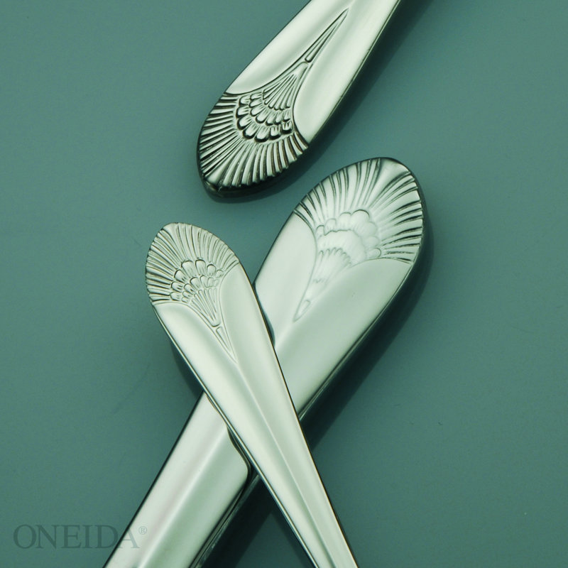 New York Table Knives Hollow Handle by Oneida (18/10)
