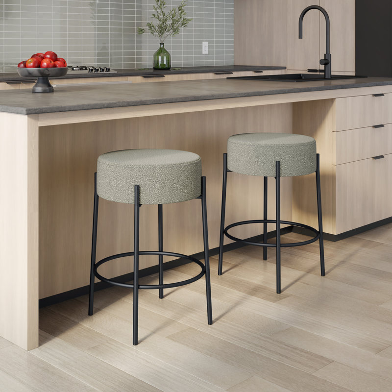 Tabouret de bar et de comptoir sans dossier Aryam, Tabouret de comptoir (siège d'une hauteur de 26,7, Boucle-beige clair