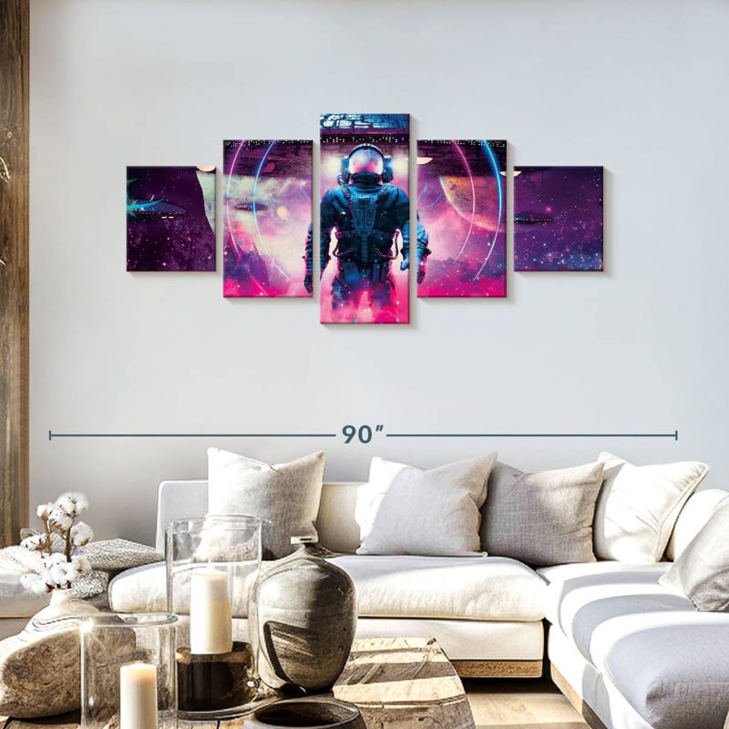 Astronaute et vaisseau spatial, H 30 po x l 68 po
