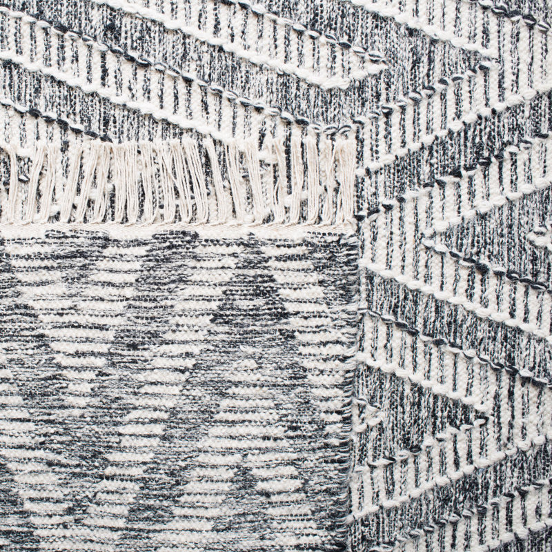 Handmade Black and Cream Wool Cotton Flat Woven Area Rug, 4' x 6'