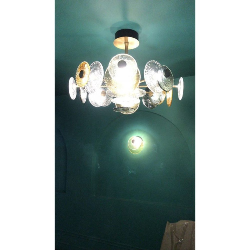 Lustre spoutnik sphérique clair avec détails en cristal Casablanca, Couleurs mélangées, 39" Diameter x 27" Height
