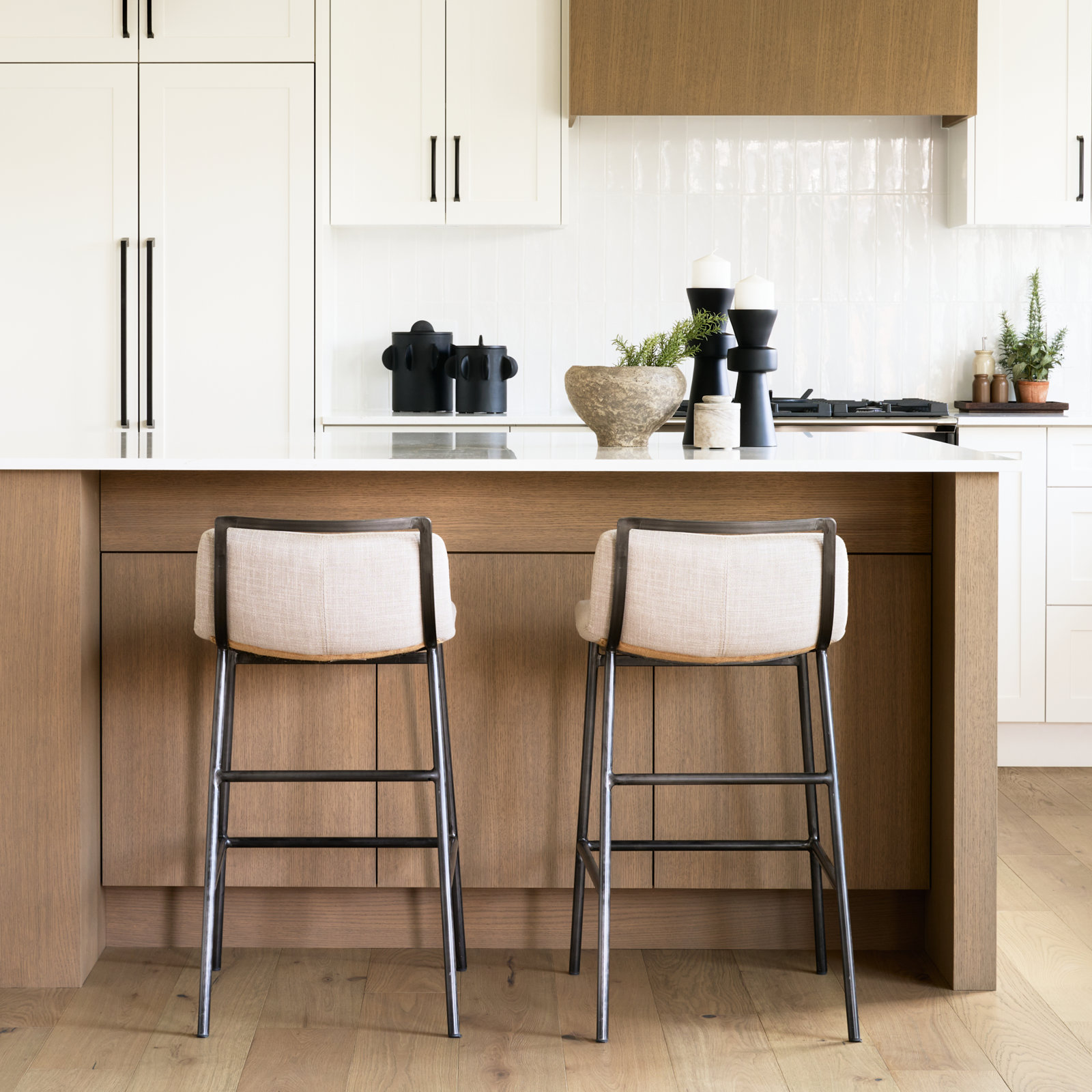 Mylo Bar and Counter Stool, Counter Stool (24.5" Seat Height)