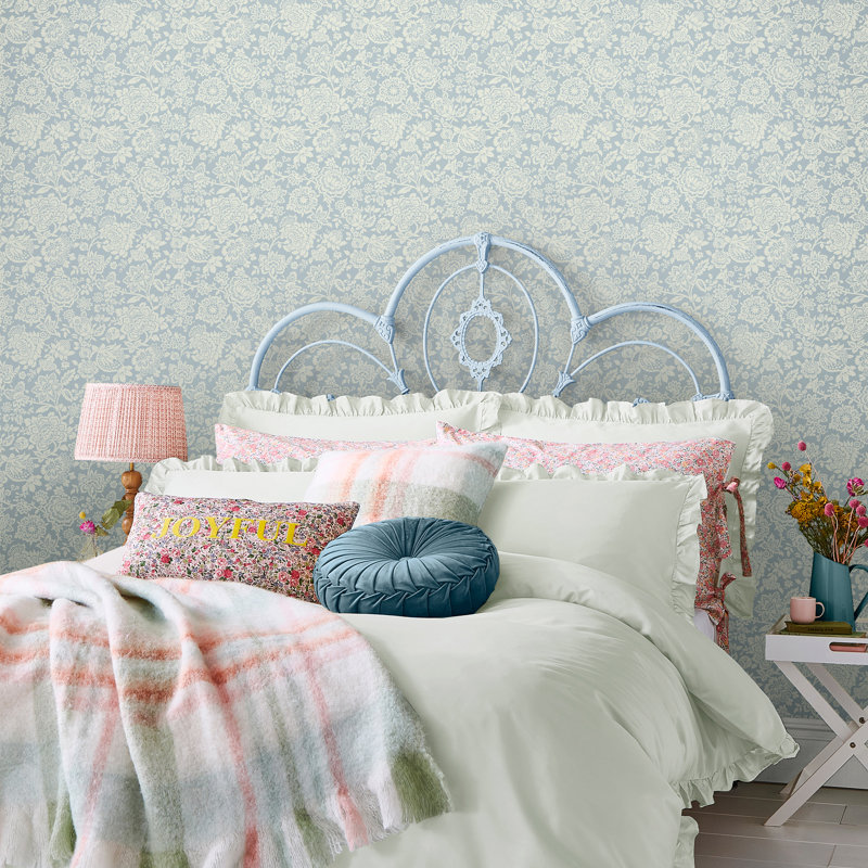 Rouleau de papier peint à motif floral L 33 pi x l 21 po Middleport, Bleu clair pâle