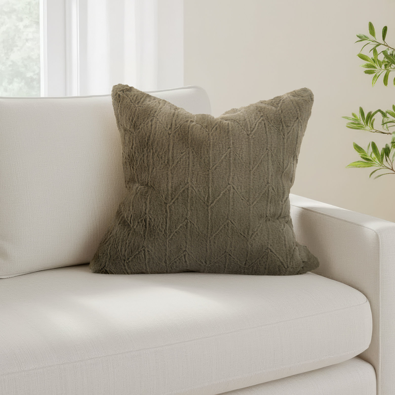 Gerti 20" x 20" Throw Pillow