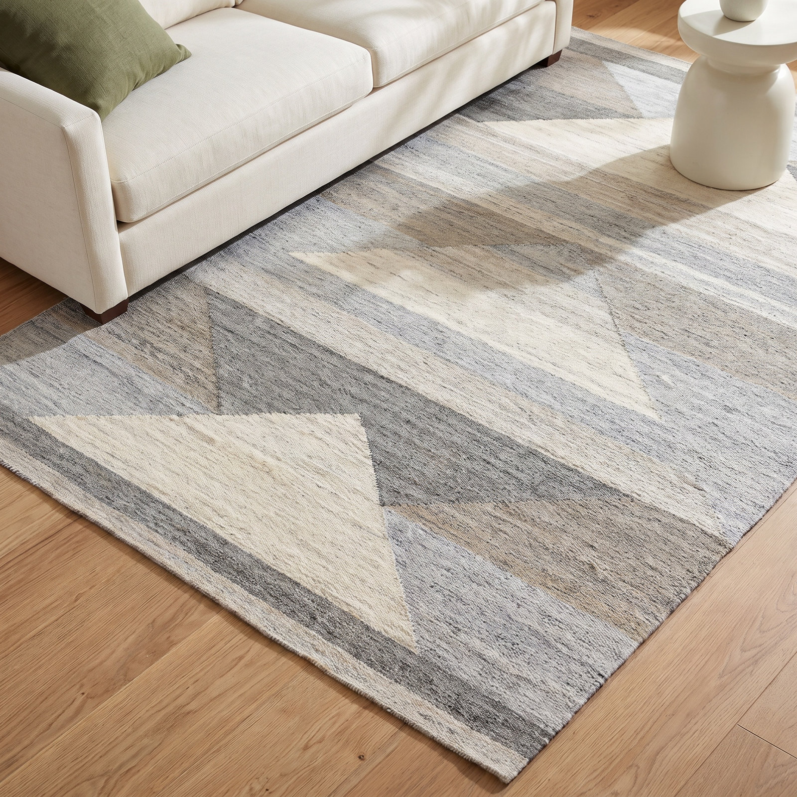 Rainn Gray Hand-Woven Outdoor Rug, Rectangle 5' x 8'