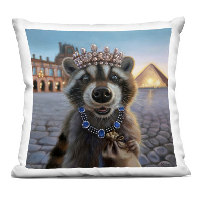 Coussin décoratif Louvre Loot Raccoon, imprimé par Lucia Heffernan