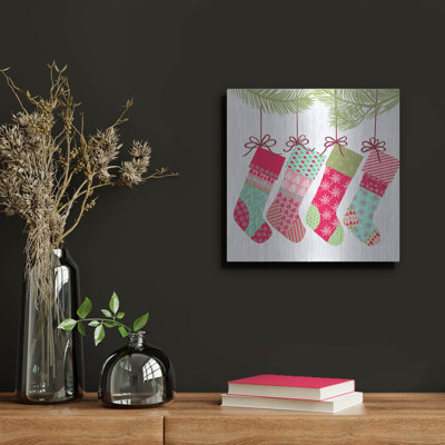 Winston Porter «Stockings» par Art Licensing Studio, art mural en métal