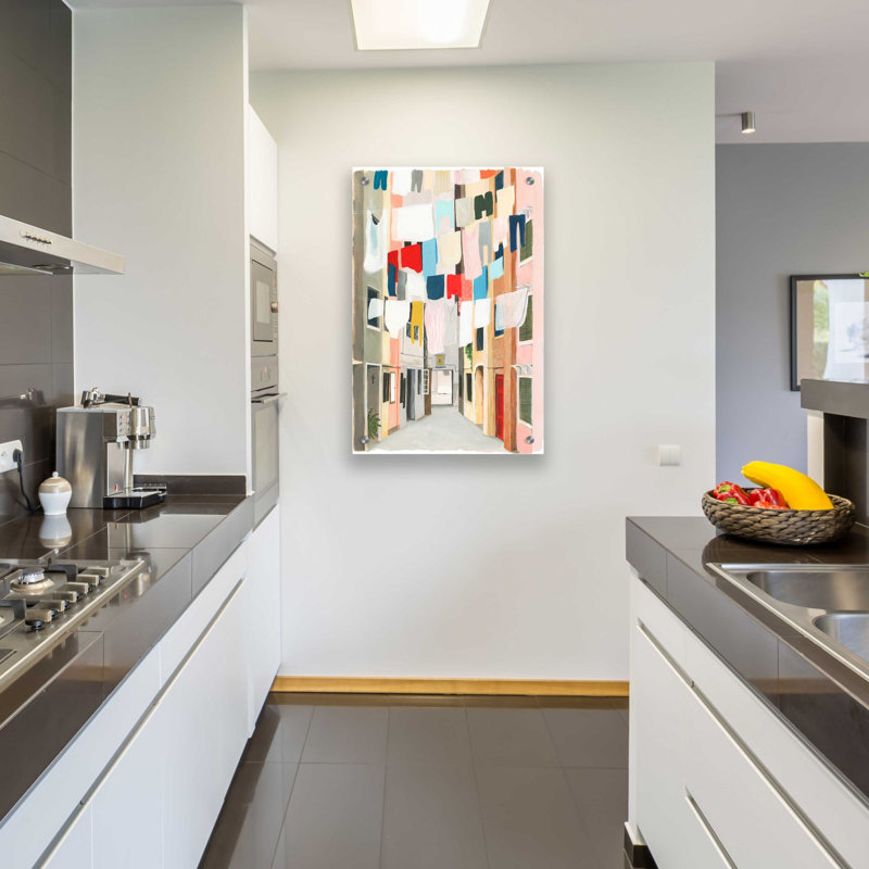 «Laundry Day I» par Grace Popp, verre mural en acrylique, H 36 po x l 24 po x P 0,2 po