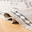 Tapis gris / noir en jute tissé à plat à la main Mackay Southwestern-1194460515