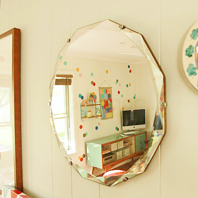 Abstract Non-Wall Damaging Wall Decal