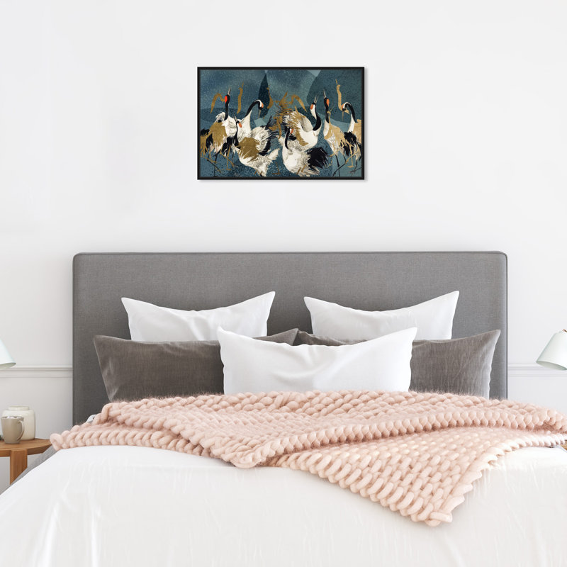 «Crane Love» par Oliver Gal, Toile avec cadre flottant noir, H 17 po x l 25 po x P 1,75 po