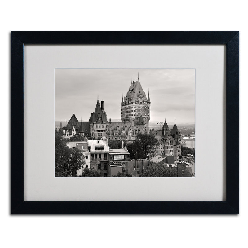 « québec city » par pierre leclerc,, reproduction de photo encadrée, H 16 po x l 20 po x P 0,5 po, Noir
