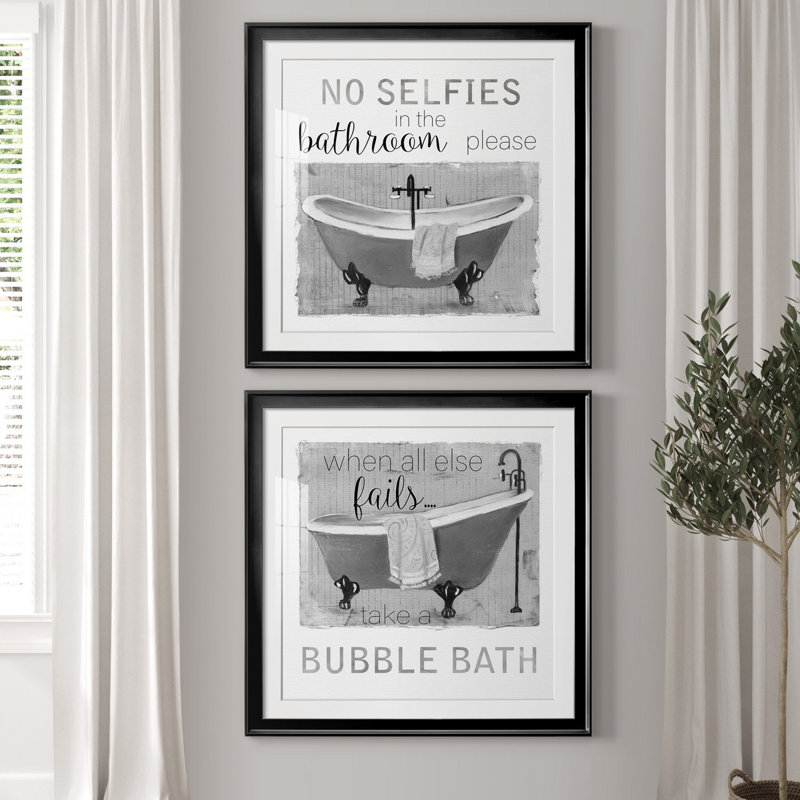 Neutral Selfies Bath - ensemble de 2 reproductions d'impressions, Papier encadré noir, Blanc, H 26,5 po x l 53 po x P 1,5 po