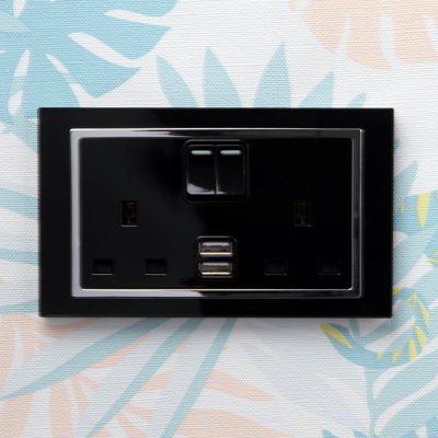 Crystal CT 2.1A USB & 13A DP Double Plug Socket With Switch White