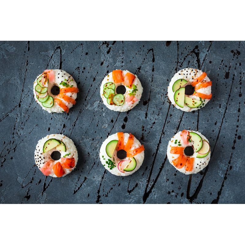 Ensemble de beignets de sushi - photographie sur toile tendue, H 12 po x l 18 po
