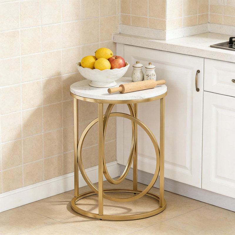 Table basse ronde, canapé élégant, table d'appoint élégante