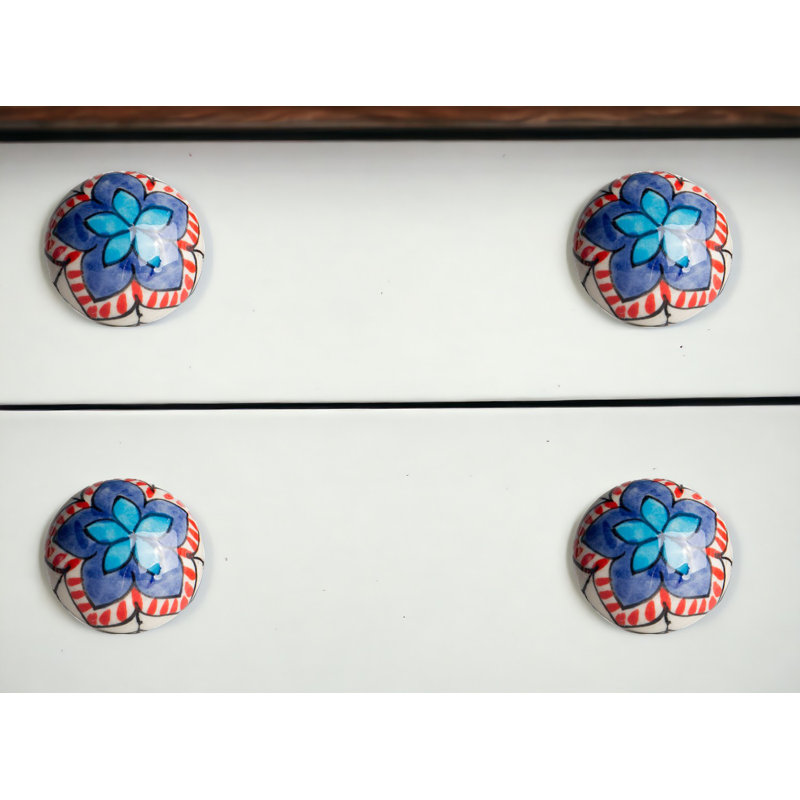 Ensemble de huit poignées de tiroir en céramique à motif floral bleu et blanc
