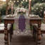 Chemin de table élégant Onetha et napperons de la collection Granada pour décoration de Noël élégante et luxueuse-604641773-607280775