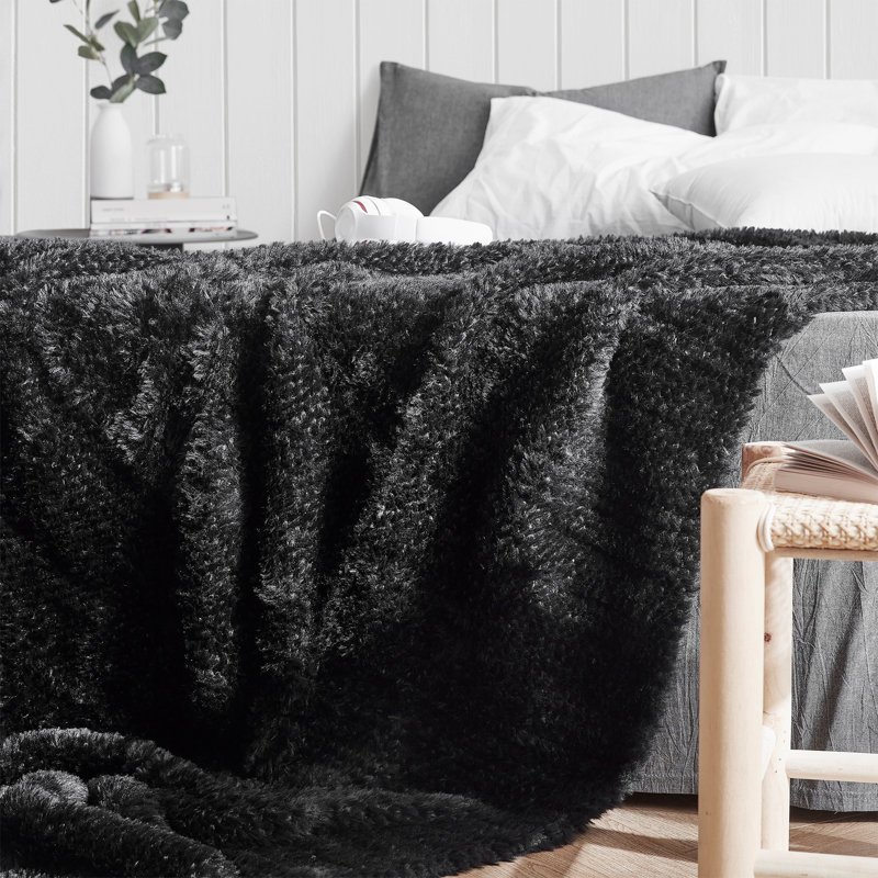 Jeté douillet en peluche Cozy Potato, Noir