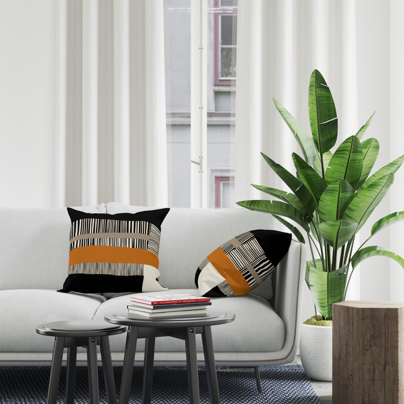 Jeté carré / extérieur en polyester Chamu, L 17 po x H 17 po, Orange / noir